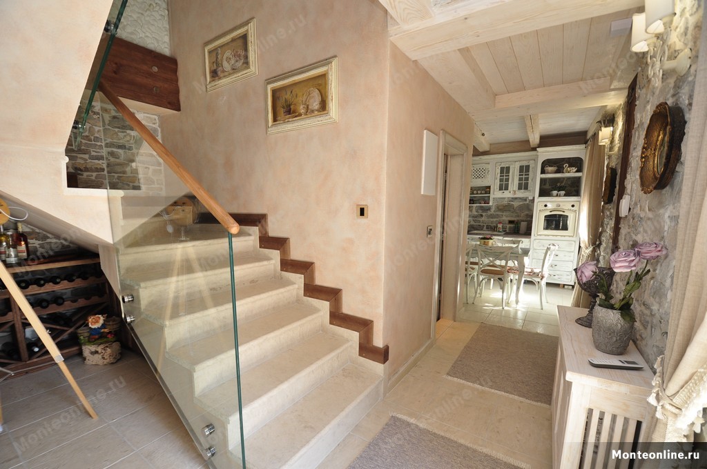 Villa a Tivat, Montenegro, 105 m² - foto 8