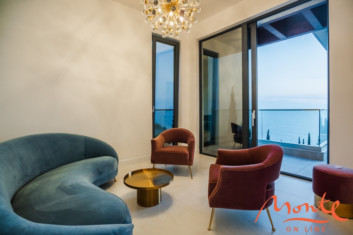 Villa en Rezevici, Montenegro, 632 m² - imagen 10