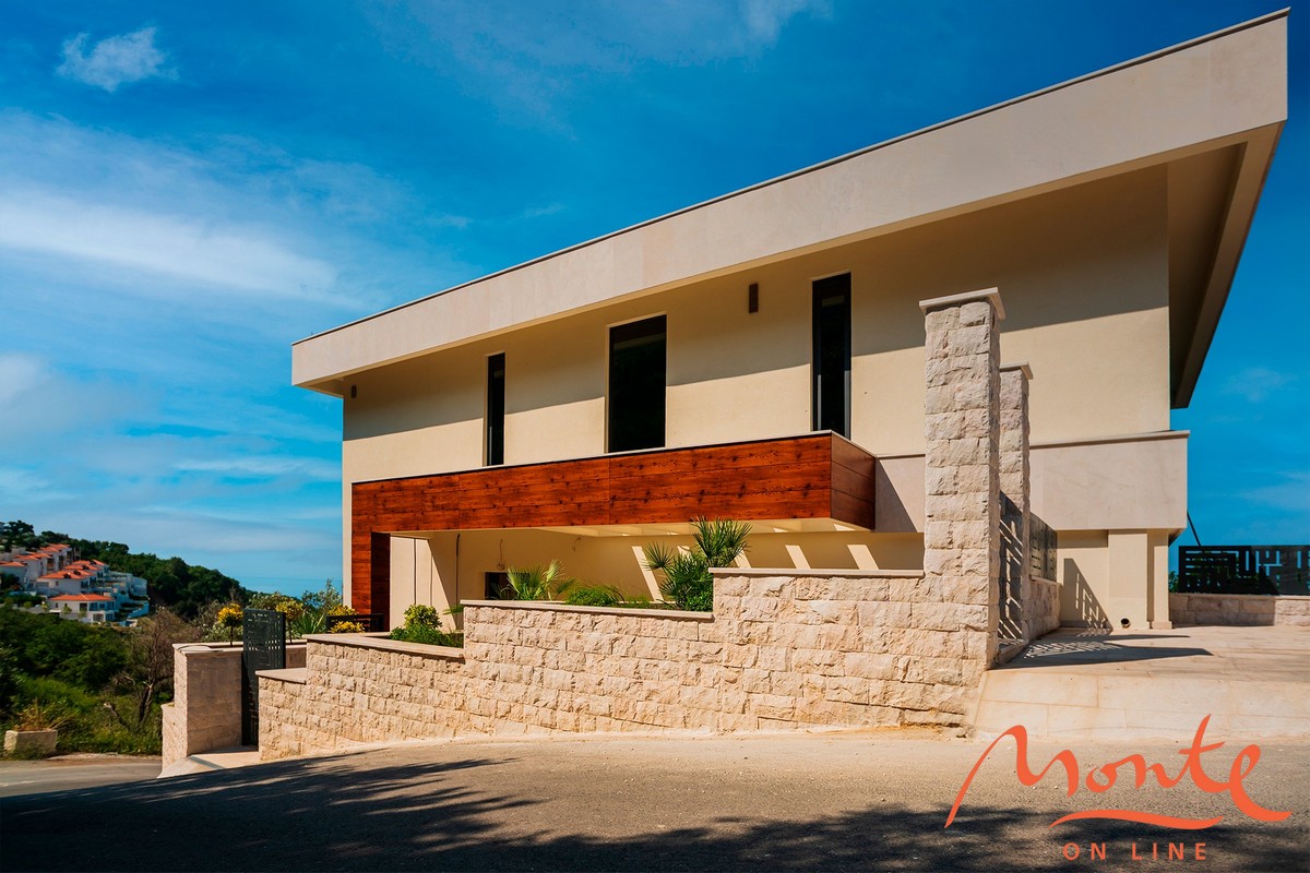 Villa en Rezevici, Montenegro, 632 m² - imagen 11