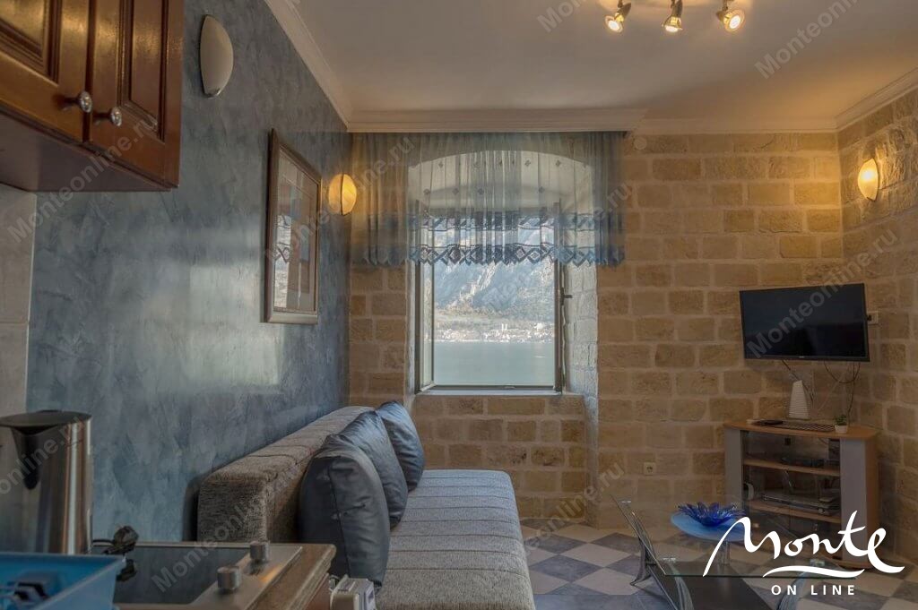 Hotel en Prcanj, Montenegro, 330 m² - imagen 11