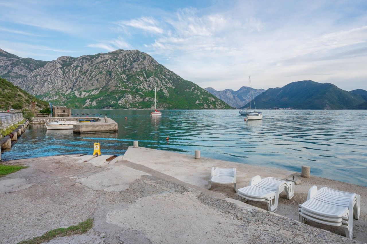 Villa a Kotor, Montenegro, 250 m² - foto 13