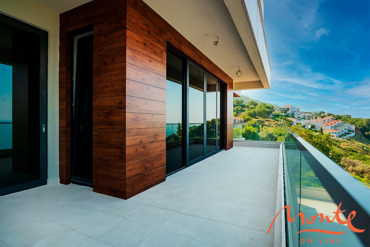 Villa en Rezevici, Montenegro, 632 m² - imagen 17