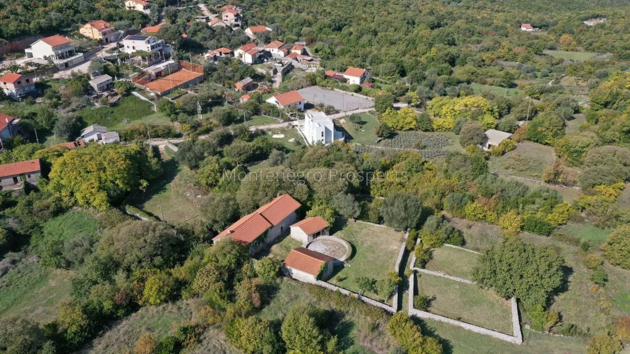 Manor in Kotor, Montenegro, 177 m² - picture 16