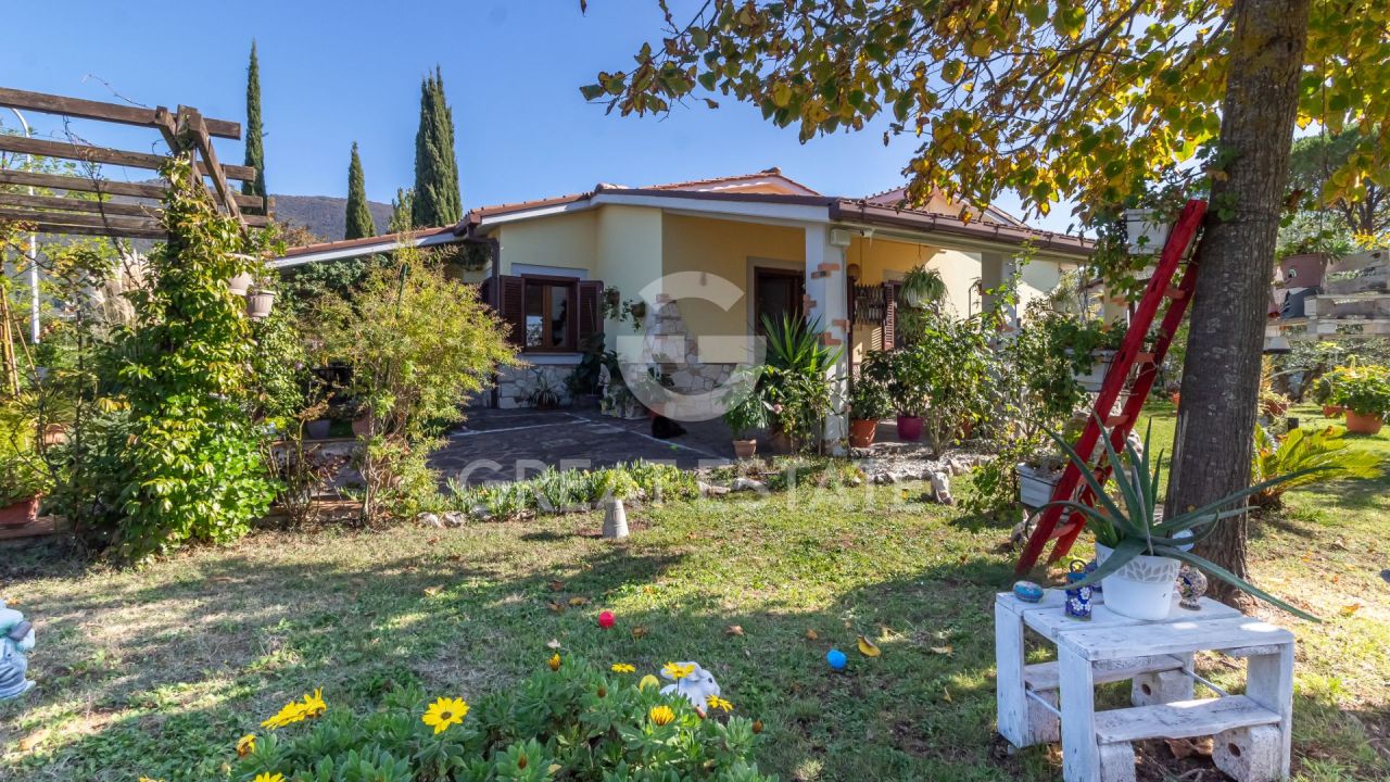 Casa a Montecchio, Italia, 135.85 m² - foto 3