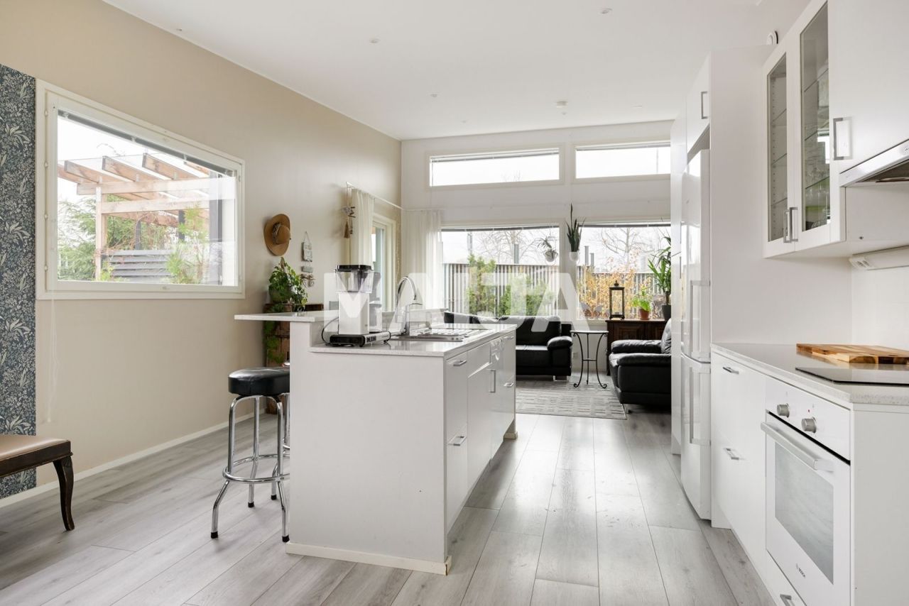 Casa a Vantaa, Finlandia, 89 m² - foto 3