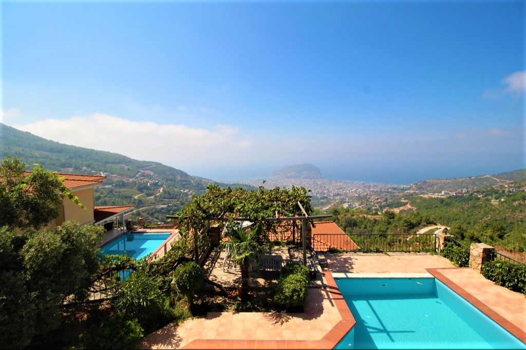 Villa in Alanya, Turkey, 270 m² - picture 1