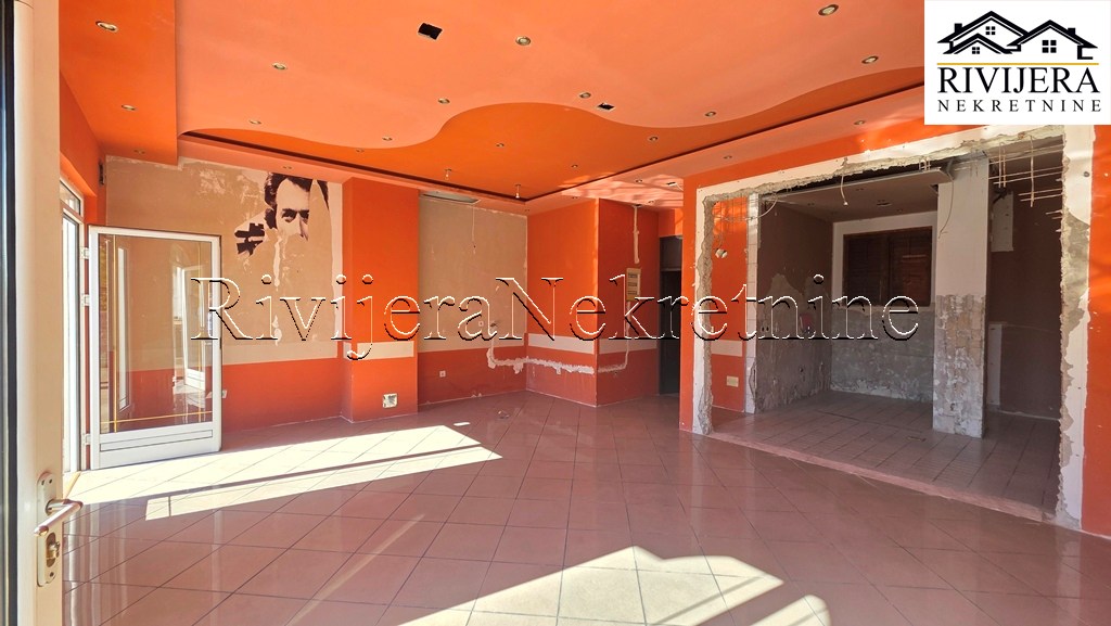 Cafe, restaurant in Herceg-Novi, Montenegro, 58 m² - picture 3