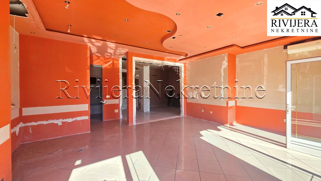 Cafe, restaurant in Herceg-Novi, Montenegro, 58 m² - picture 2