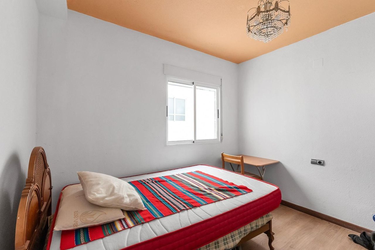 Flat in Torrevieja, Spain, 96 m² - picture 5