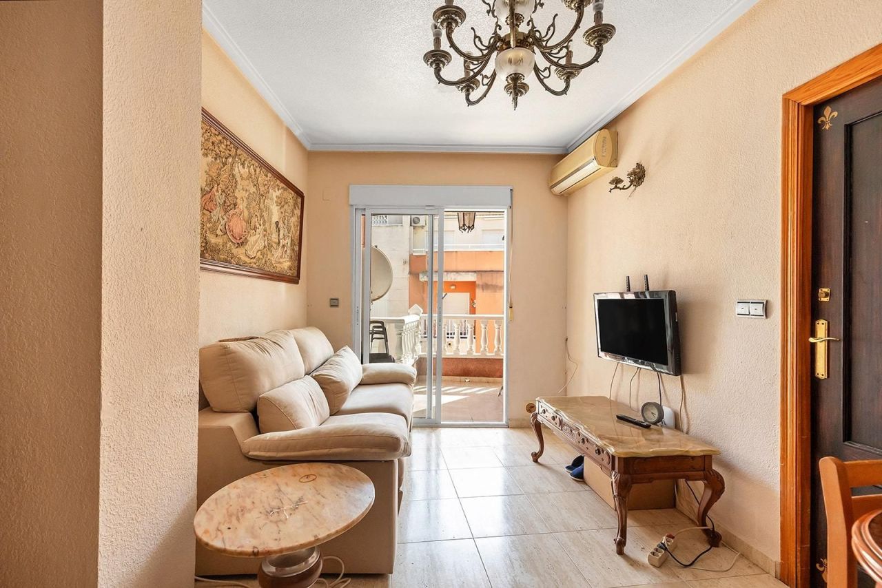 Flat in Torrevieja, Spain, 96 m² - picture 2