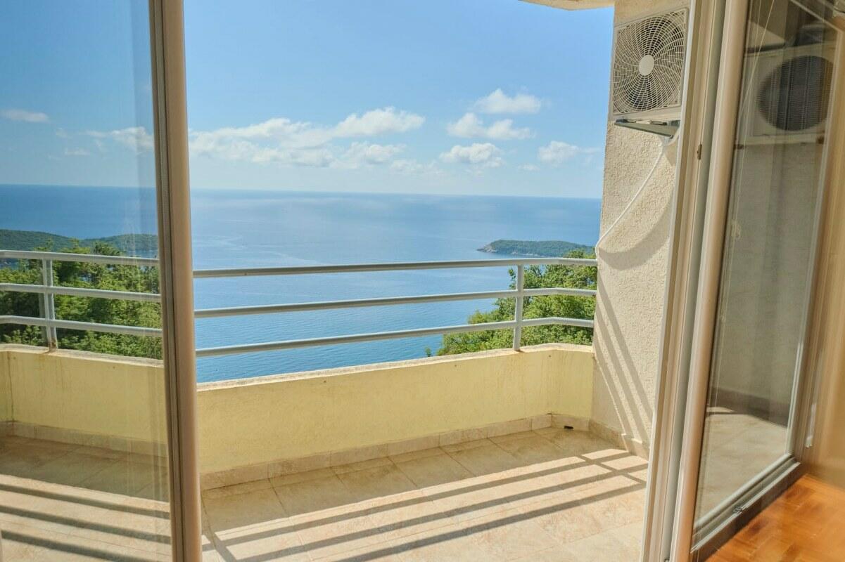 Wohnung in Budva, Montenegro, 59 m² - Foto 1