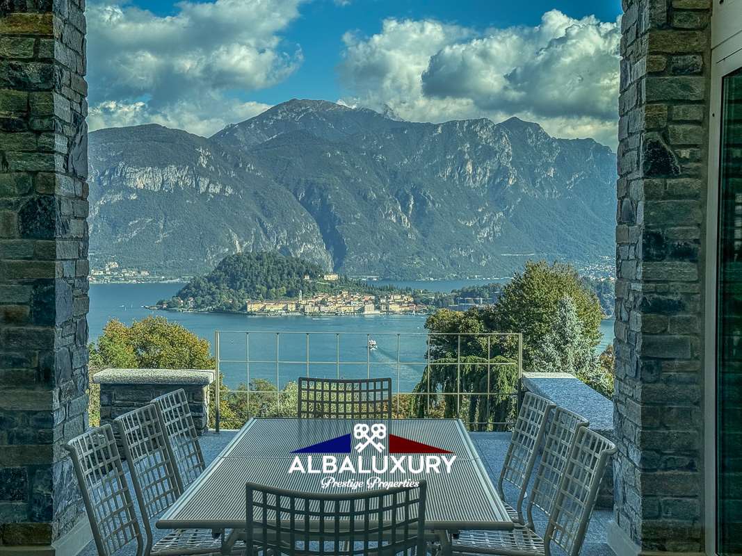 Villa en Griante, Italia, 508 m² - imagen 1