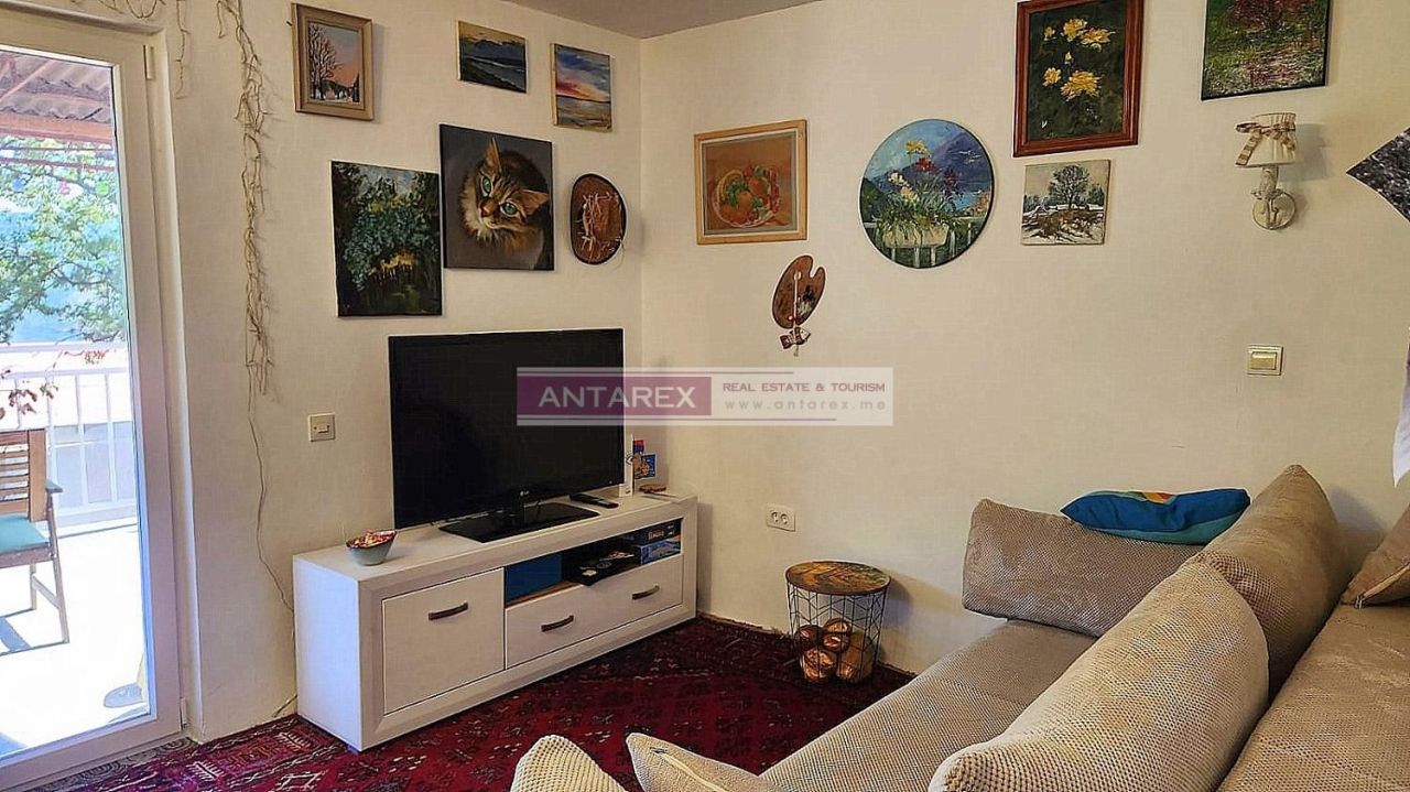 Villa in Herceg-Novi, Montenegro, 148 m² - picture 4