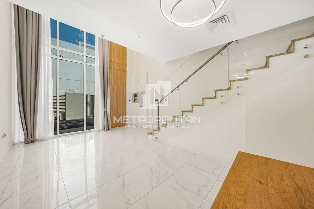 Townhouse a Dubai, EAU, 61 m² - foto 2