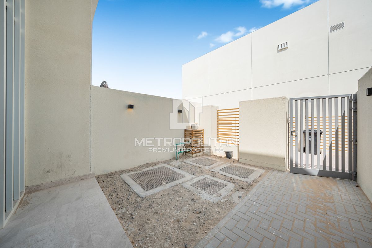 Townhouse a Dubai, EAU, 61 m² - foto 12