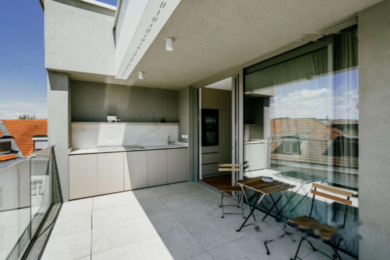 Flat in Ljubljana, Slovenia, 194 m² - picture 1