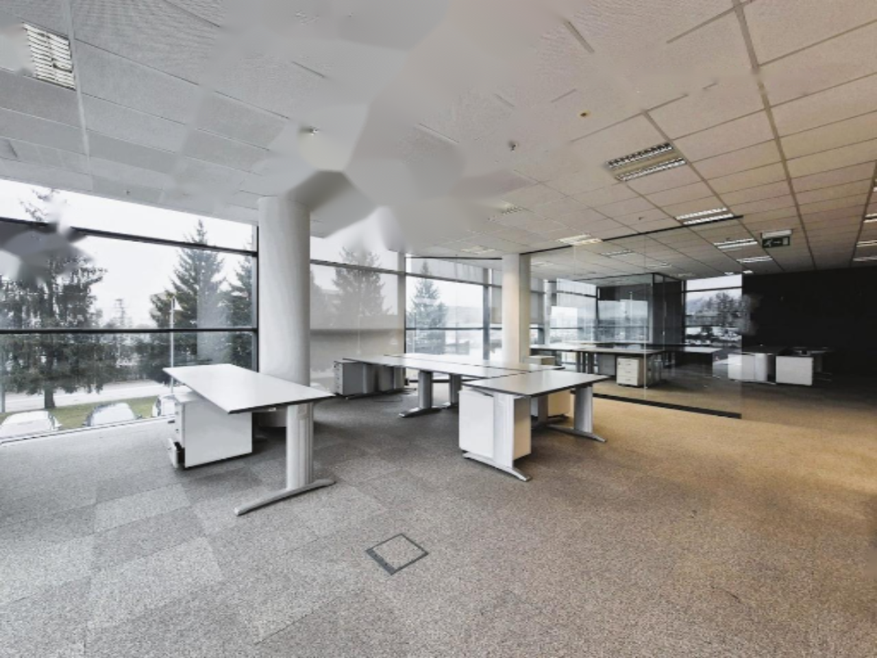 Oficina en Liubliana, Eslovenia, 270 m² - imagen 1