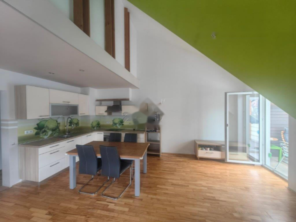 Flat in Maribor, Slovenia, 95 m² - picture 1