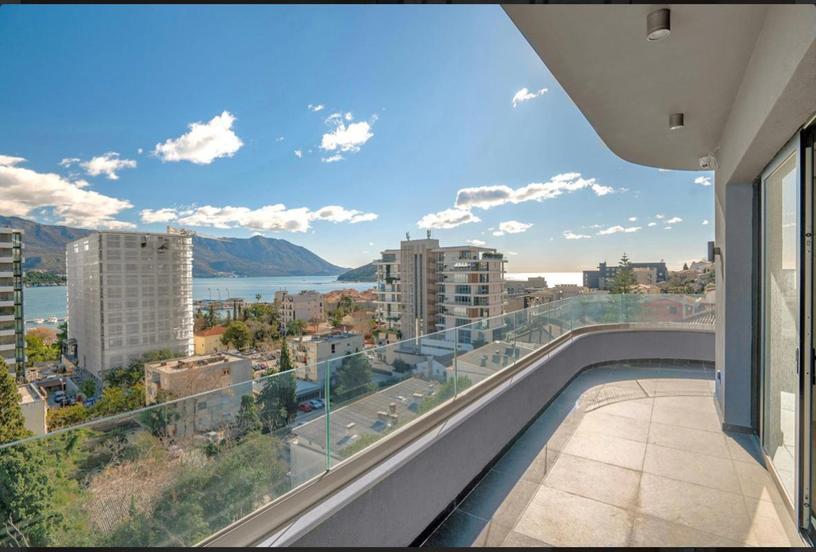 Appartamento a Budva, Montenegro, 149 m² - foto 1