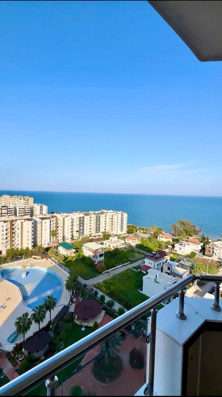 Flat in Mersin, Turkey, 175 m² - picture 1