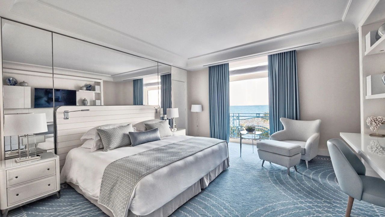 Hotel in Cannes, France, 45 000 m² - picture 1