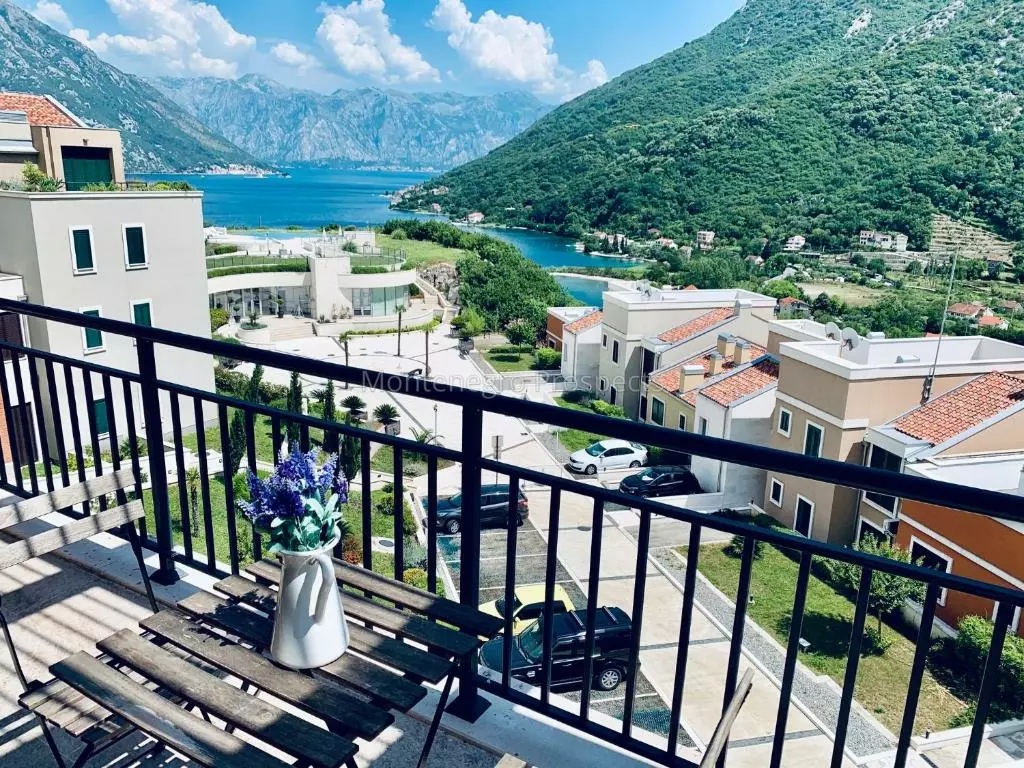 Flat in Morinj, Montenegro, 63 m² - picture 6