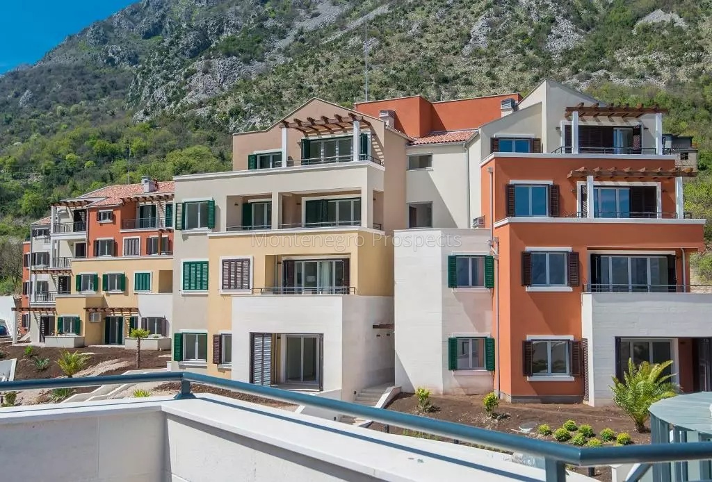 Flat in Morinj, Montenegro, 63 m² - picture 3