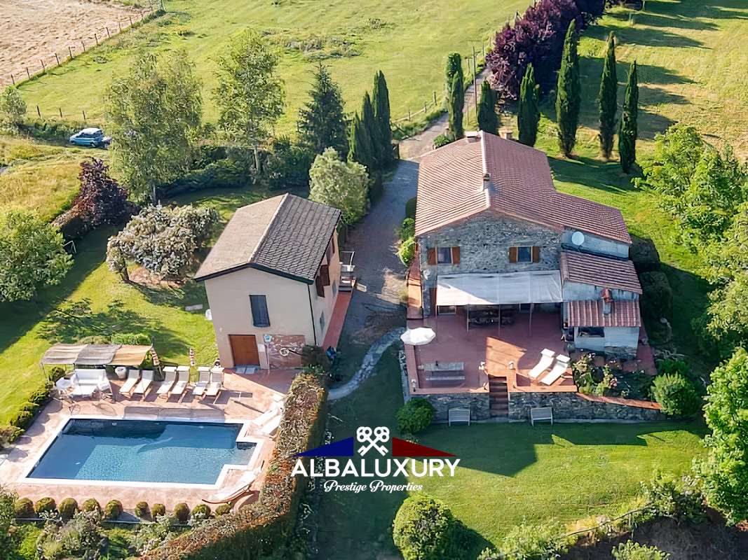 Villa Via Verpiana, Italia, 330 m² - foto 1