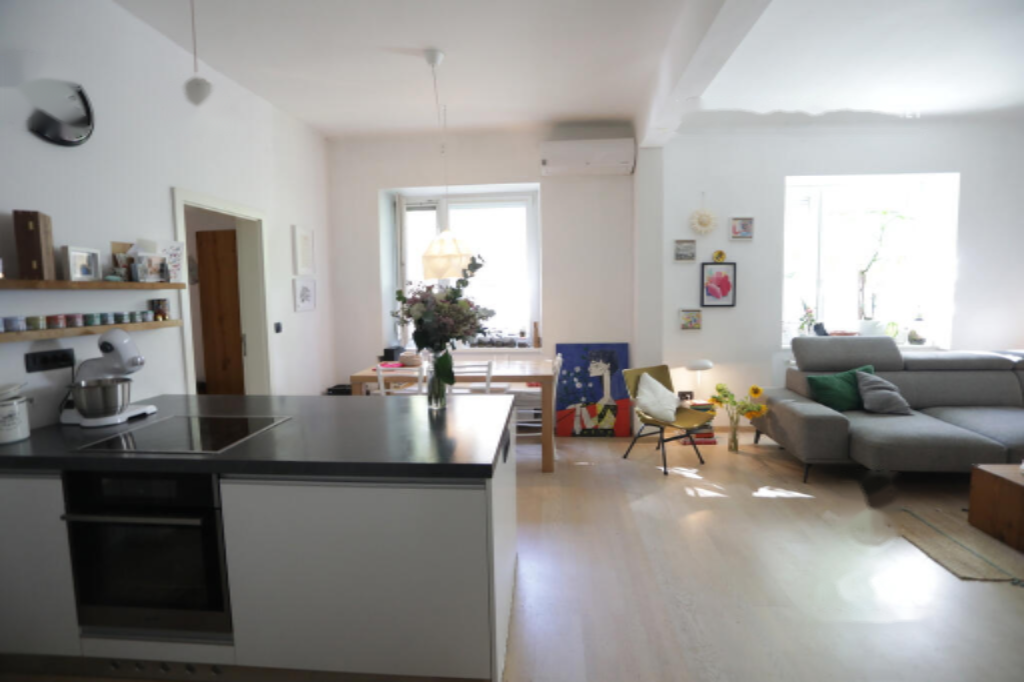 Piso en Liubliana, Eslovenia, 72 m² - imagen 1