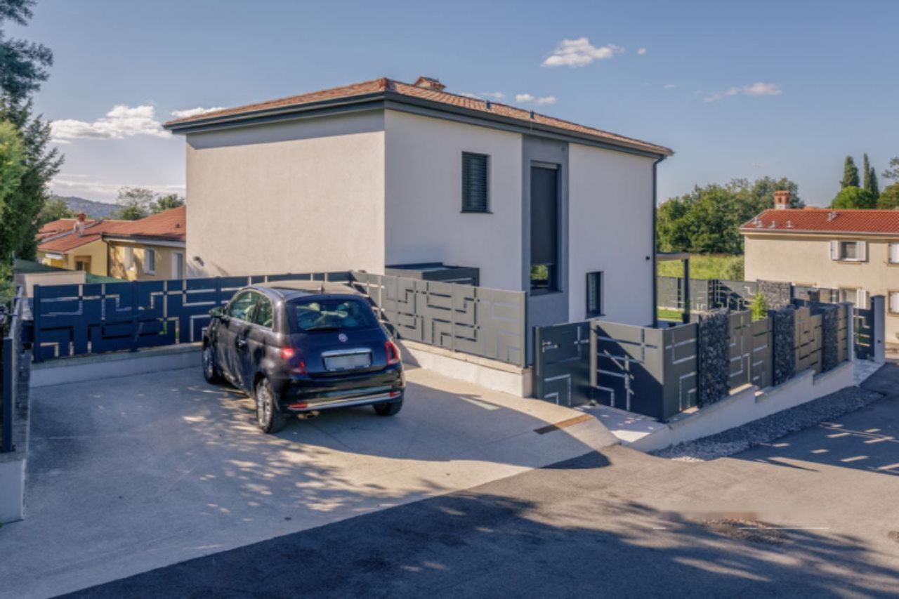 Maison à Koper, Slovénie, 206 m² - image 1