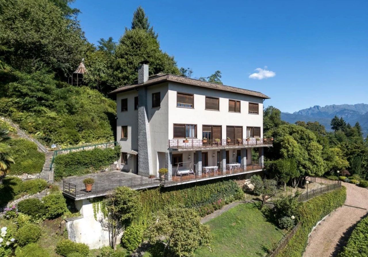 Villa a Stresa, Italia, 610 m² - foto 2