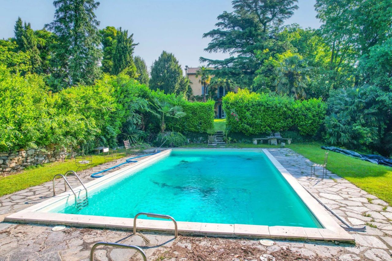 Villa a Varese, Italia, 525 m² - foto 18