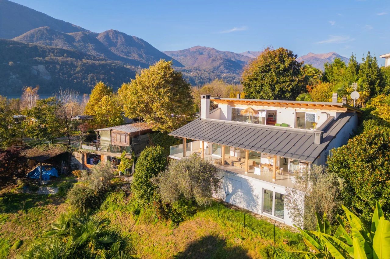 Villa por Lago de Orta, Italia, 450 m² - imagen 18