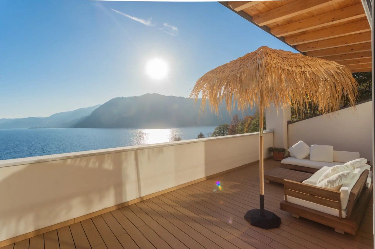 Villa por Lago de Orta, Italia, 450 m² - imagen 12