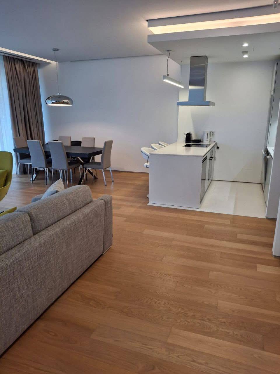 Wohnung in Budva, Montenegro, 160 m² - Foto 1
