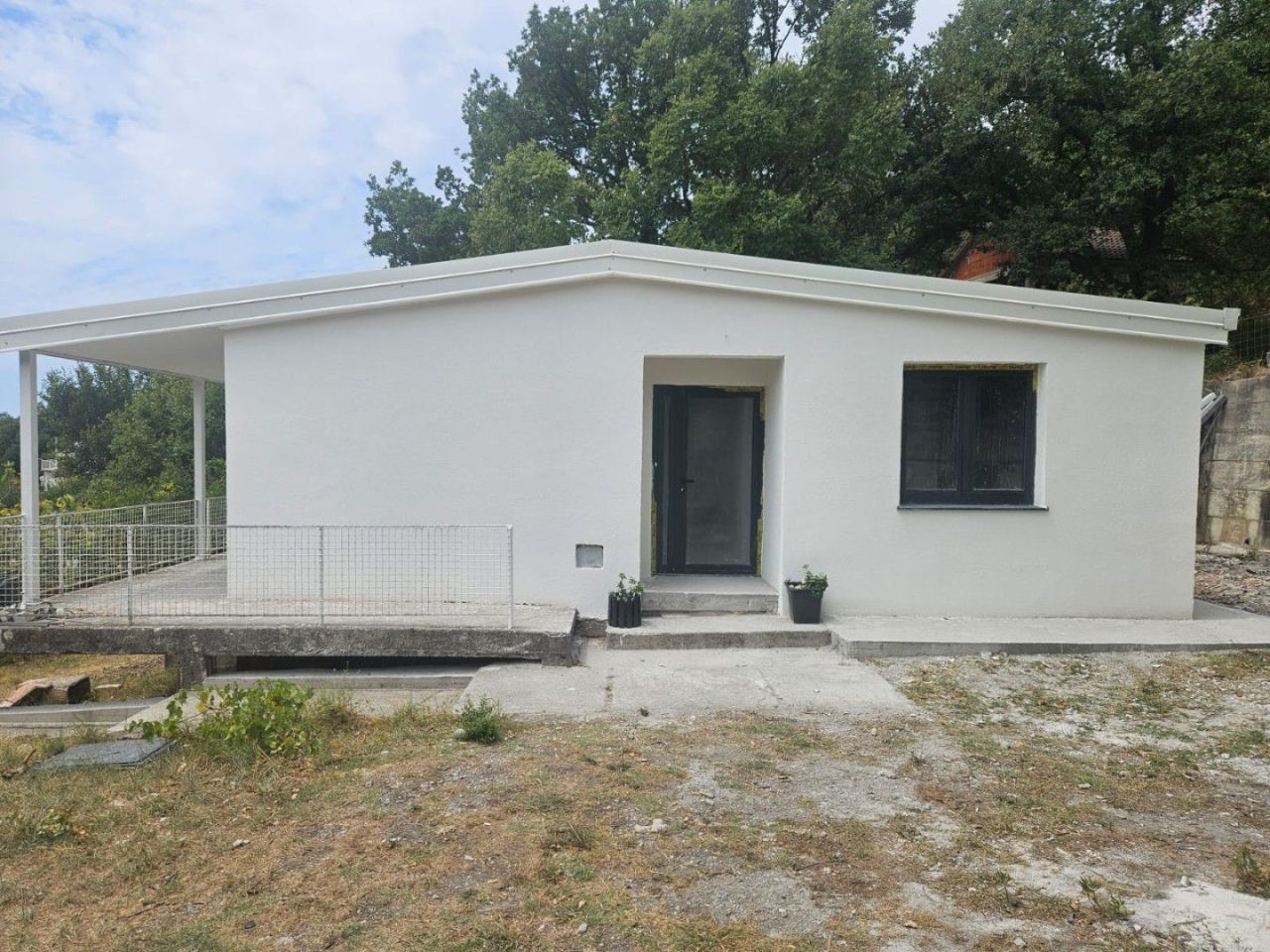 Maison à Sutomore, Monténégro, 70 m² - image 1