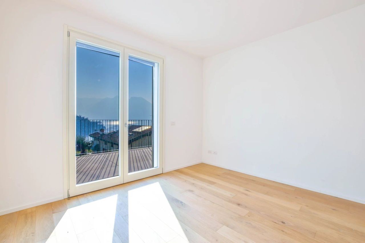 Ático en Ossuccio, Italia, 113 m² - imagen 14