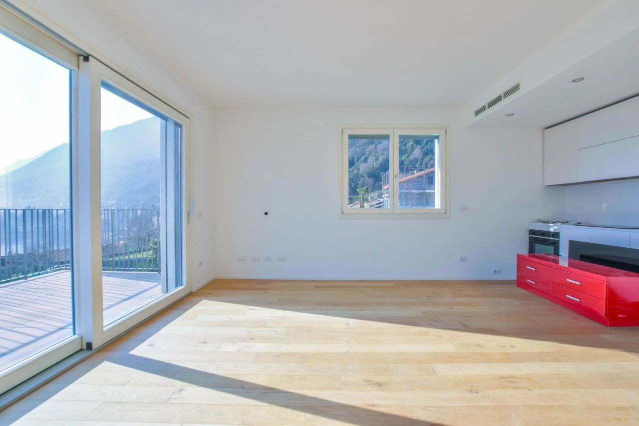 Ático en Ossuccio, Italia, 113 m² - imagen 7