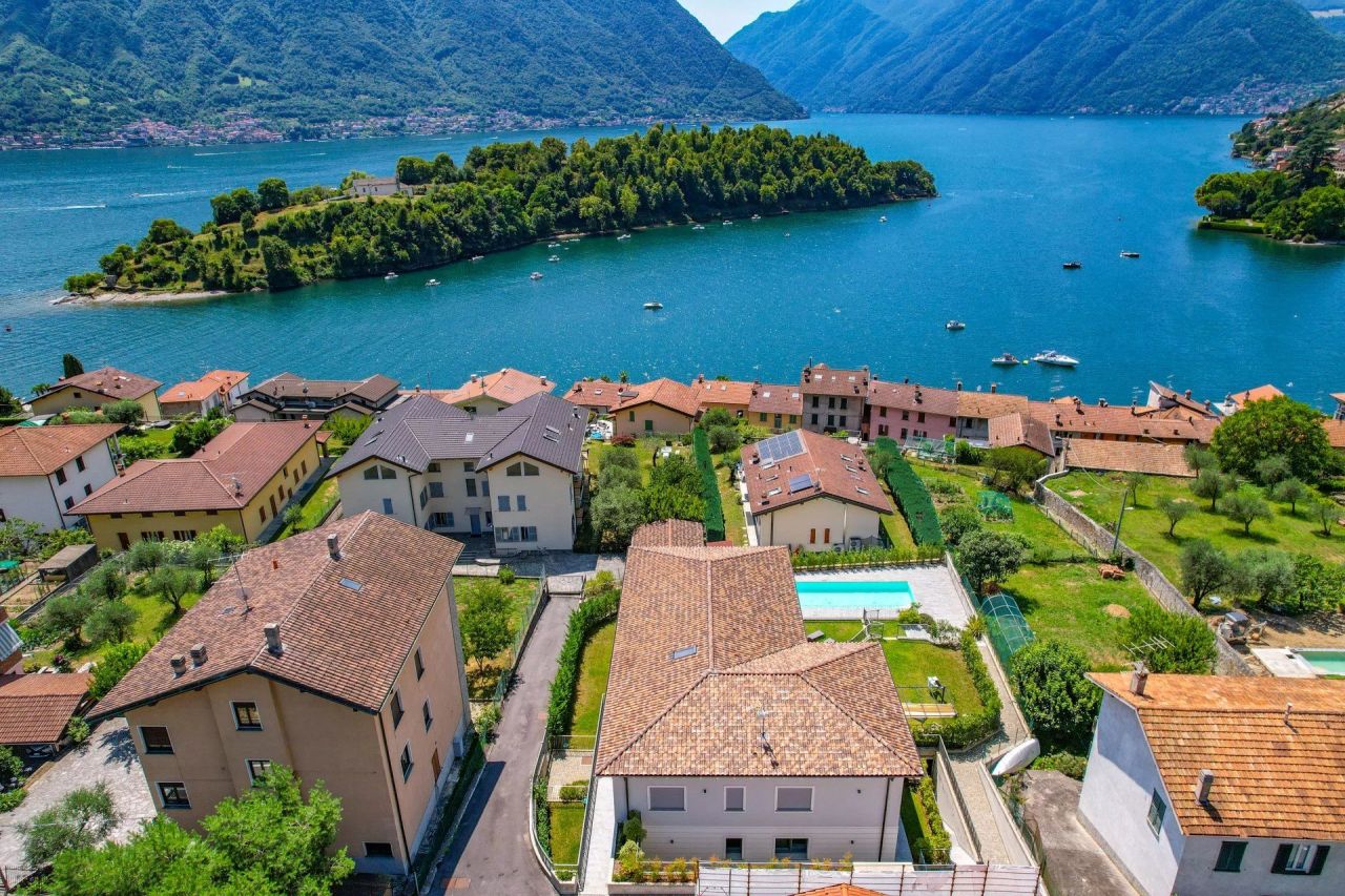 Attico a Ossuccio, Italia, 113 m² - foto 1