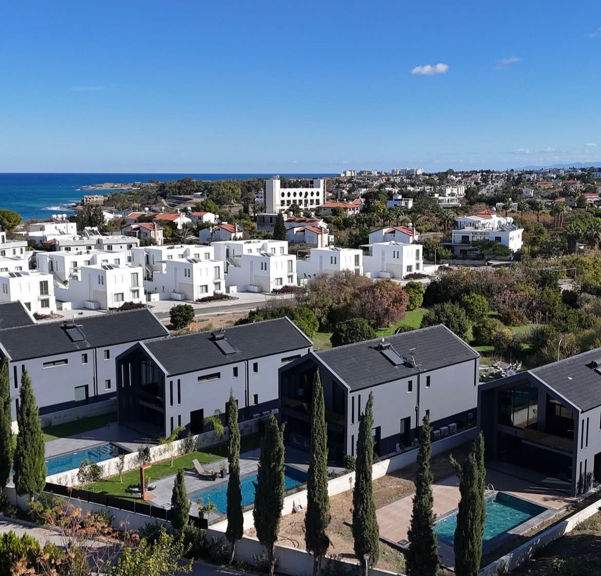 Villa en Alsancak, Chipre, 239.5 m² - imagen 1