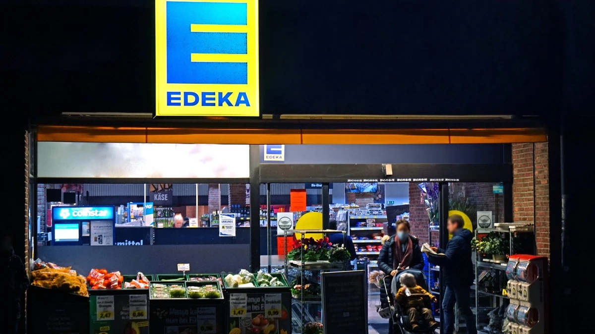 Propiedad comercial en Euskirchen, Alemania, 1 085 m² - imagen 1