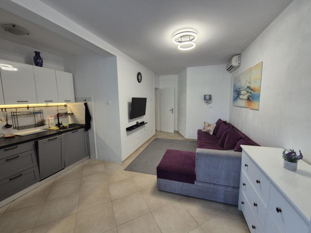 Appartamento a Petrovac, Montenegro, 60 m² - foto 1