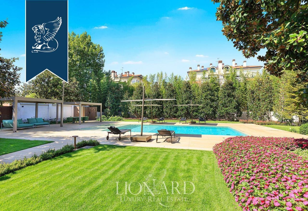 Villa in Milan, Italy, 900 m² - picture 4