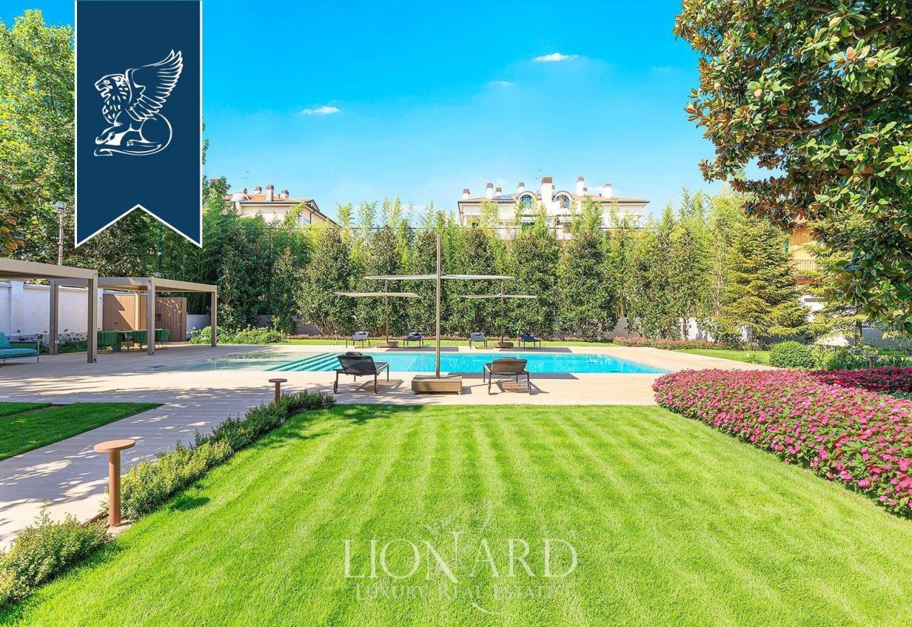 Villa in Milan, Italy, 900 m² - picture 5