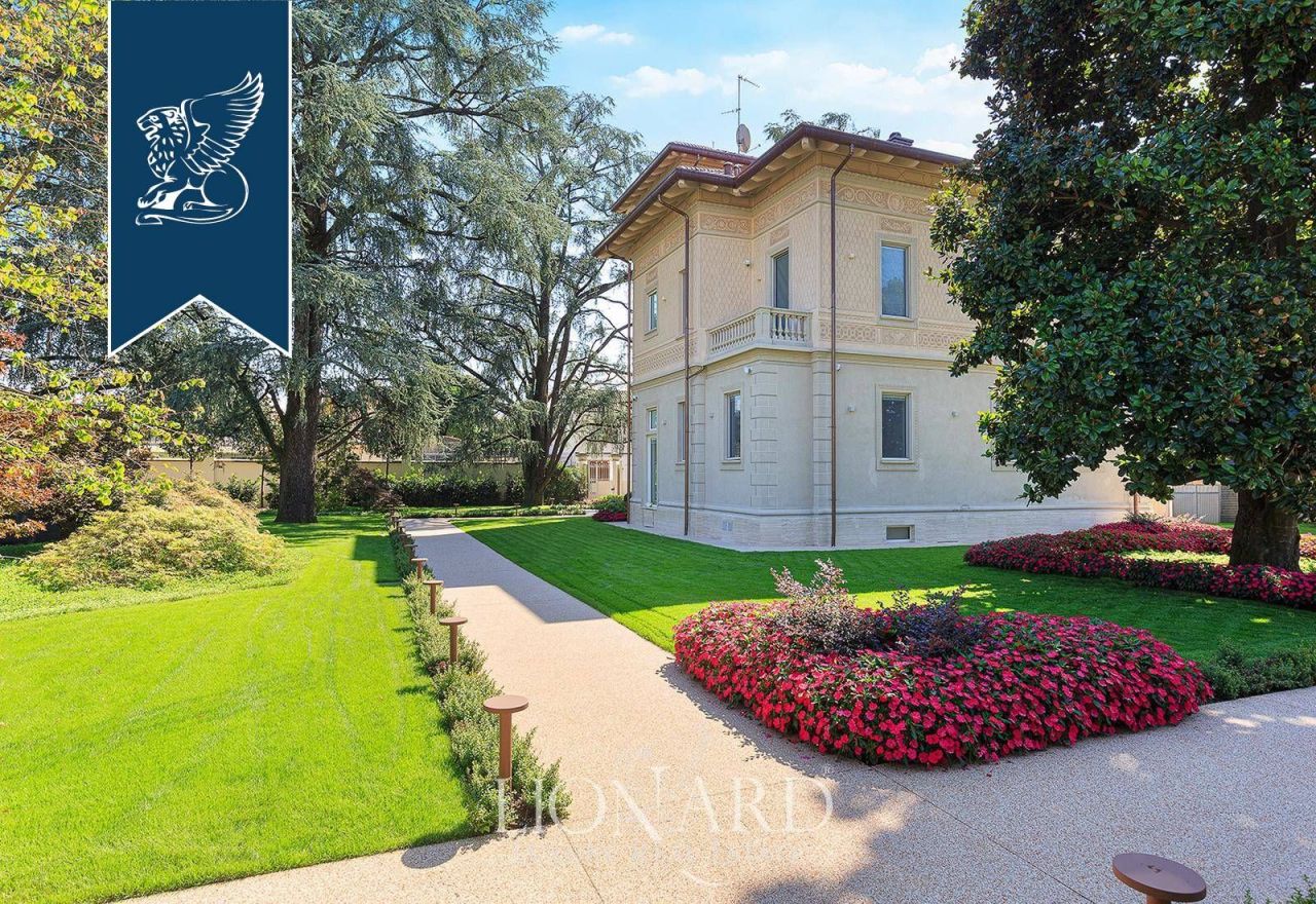 Villa in Milan, Italy, 900 m² - picture 17