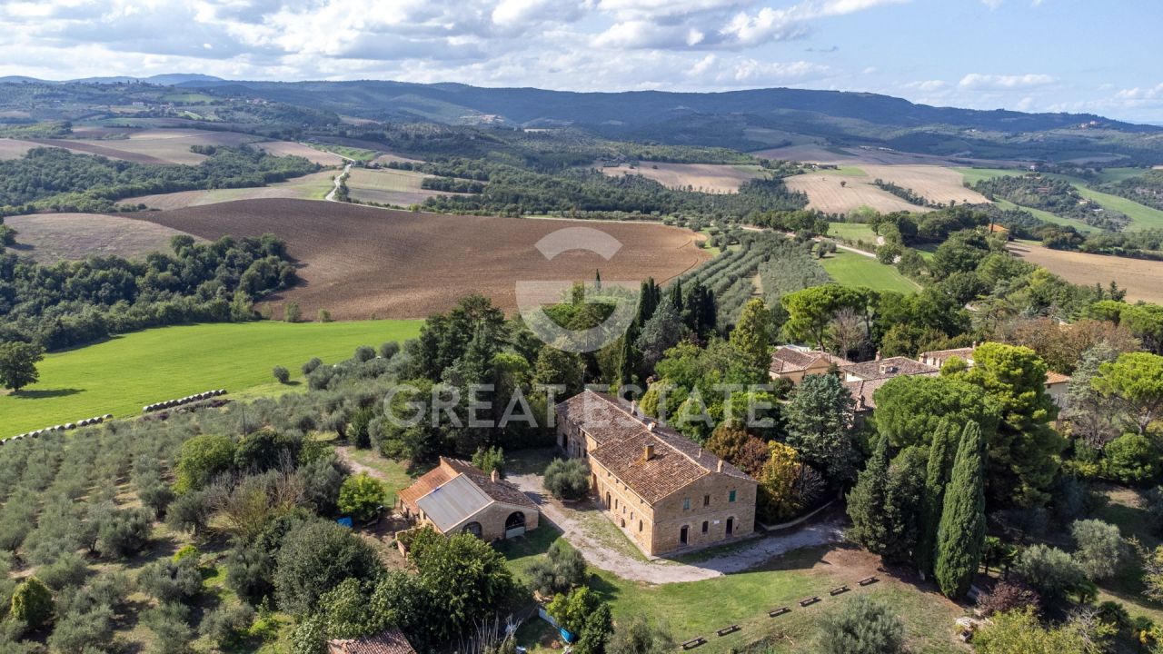 House in Marsciano, Italy, 749.5 m² - picture 4