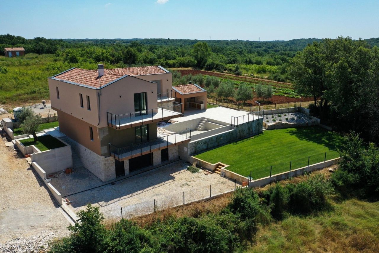 Villa Višnjan, Croatie, 377 m² - image 3