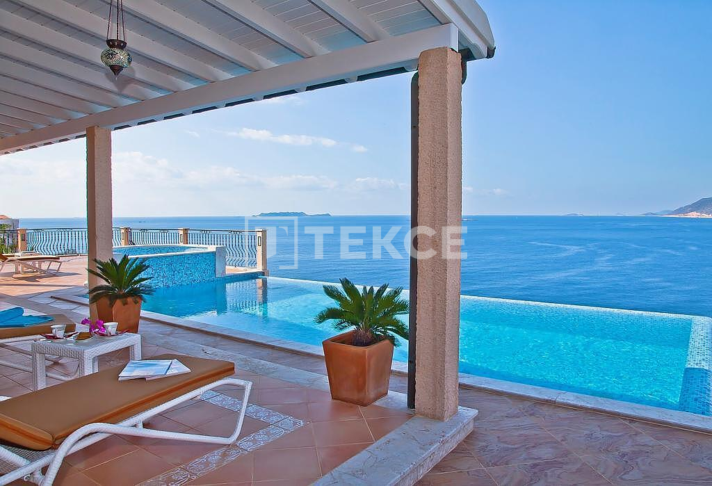 Villa in Kaş, Turkey, 600 m² - picture 1