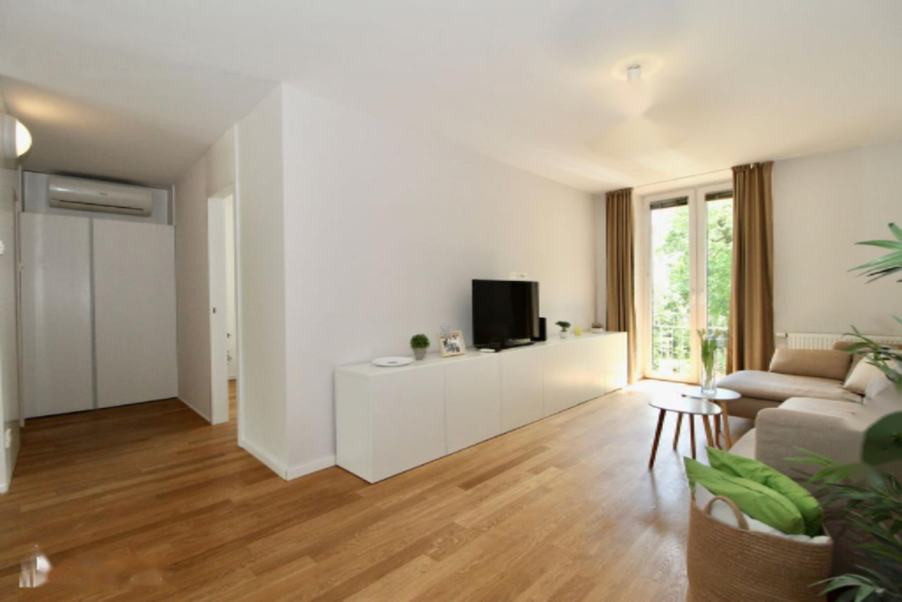 Piso en Liubliana, Eslovenia, 57 m² - imagen 1