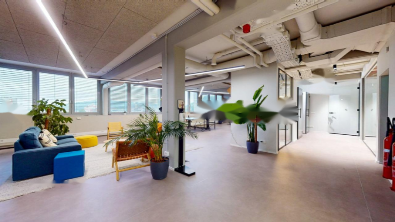 Office in Ljubljana, Slovenia, 608 m² - picture 1